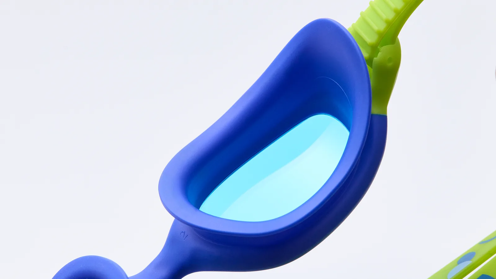 Inner-lens view of the Eyeline Eve swim goggle — an ISO 18527-3-tested swim goggle from a vertically integrated manufacturer in Suzhou